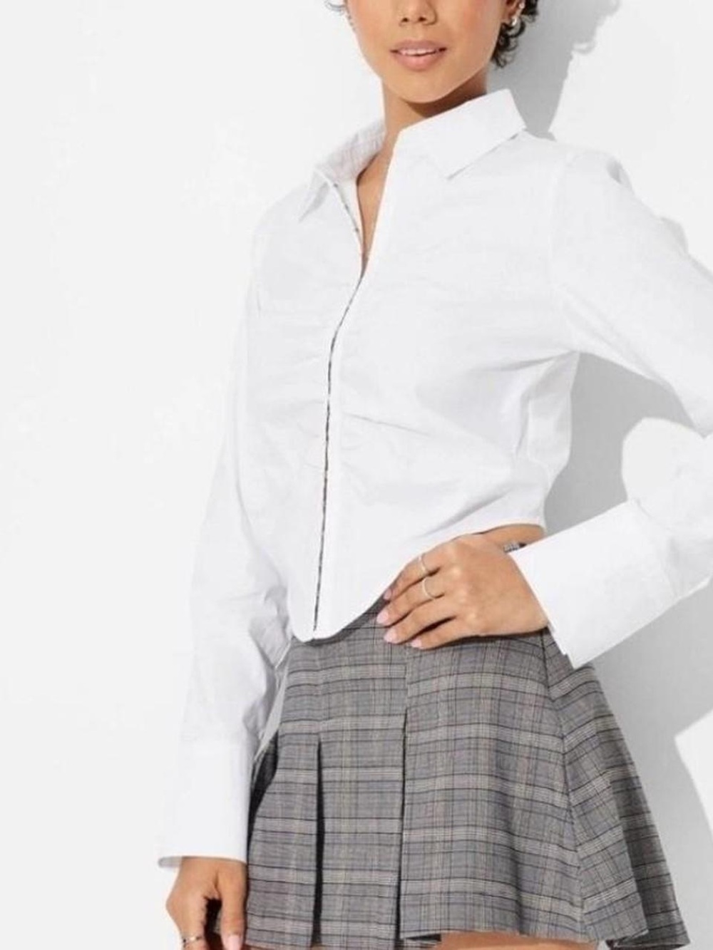 White Hook-Front Closure Crop Women’s Shirt - Classic Collared Top